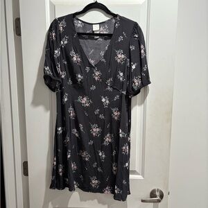 Cute black and flora dress in size L